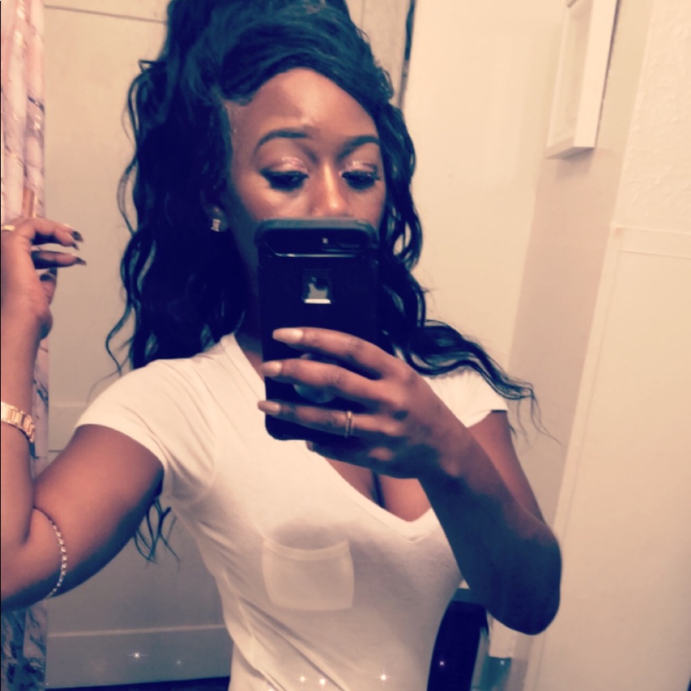 Meet your Posher, Nesha